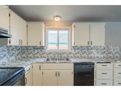 4311 Ne 160th Avenue Vancouver WA 98682