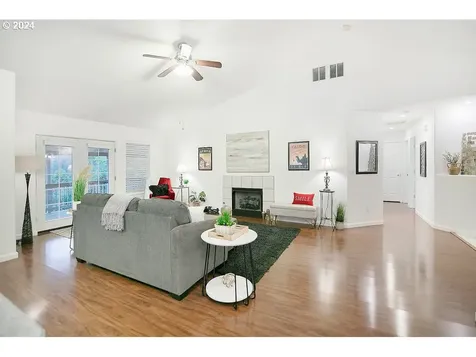 2720 Glen More Street Kelso WA 98626