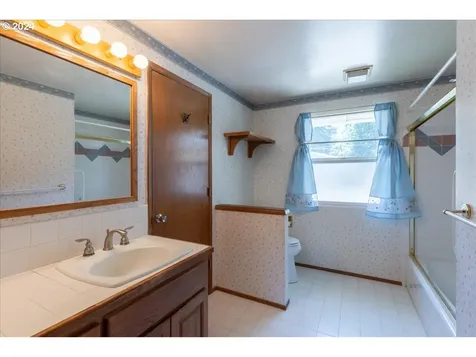 3278 Marvin Drive Eugene OR 97404