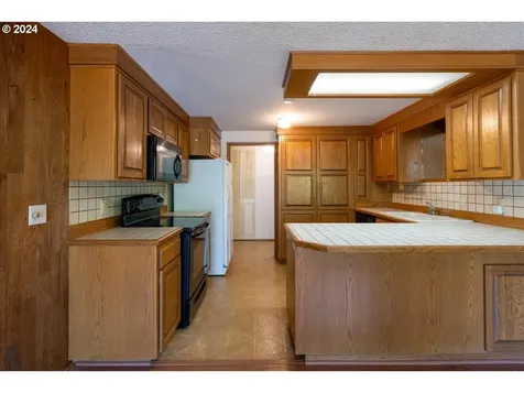 3278 Marvin Drive Eugene OR 97404