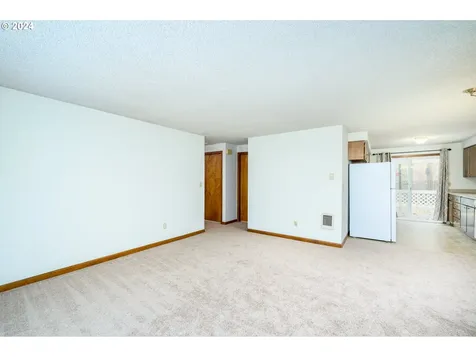 137 NE Kingwood Drive Mcminnville OR 97128