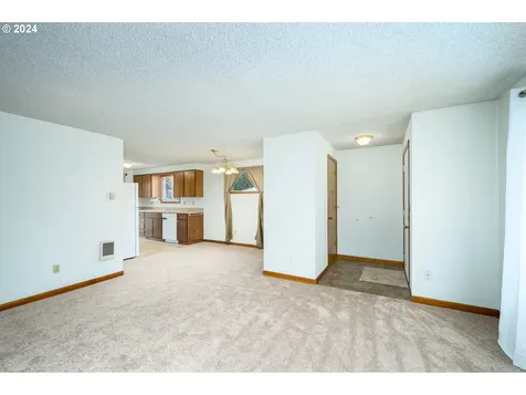 137 NE Kingwood Drive Mcminnville OR 97128