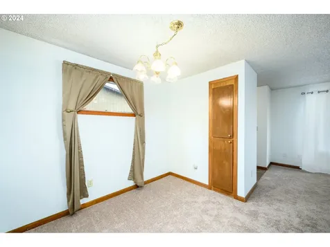137 NE Kingwood Drive Mcminnville OR 97128