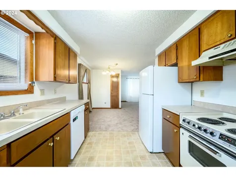 137 NE Kingwood Drive Mcminnville OR 97128