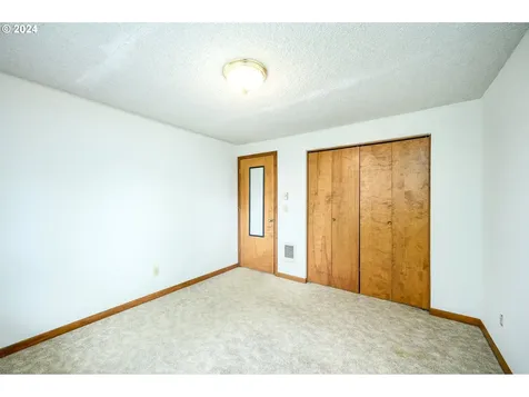 137 NE Kingwood Drive Mcminnville OR 97128
