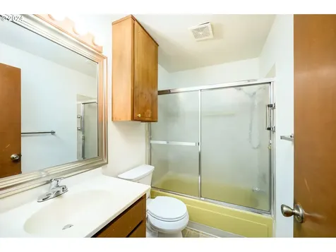 137 NE Kingwood Drive Mcminnville OR 97128