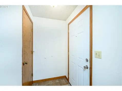 137 NE Kingwood Drive Mcminnville OR 97128