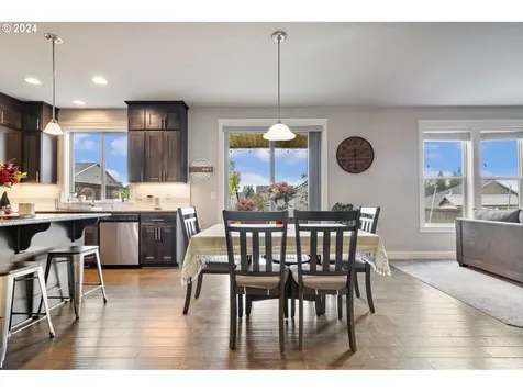 10002 NE 34th Place Vancouver WA 98686