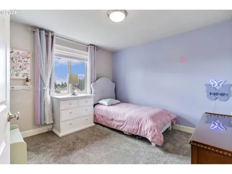 10002 NE 34th Place Vancouver WA 98686
