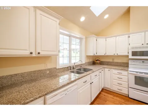 29924 Bartels Creek Drive Lebanon OR 97355