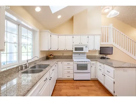29924 Bartels Creek Drive Lebanon OR 97355