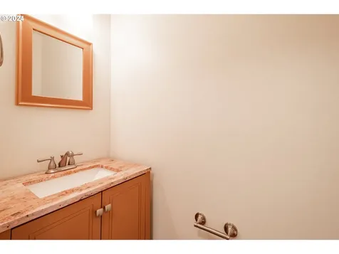 29924 Bartels Creek Drive Lebanon OR 97355