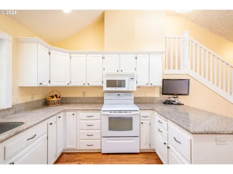 29924 Bartels Creek Drive Lebanon OR 97355