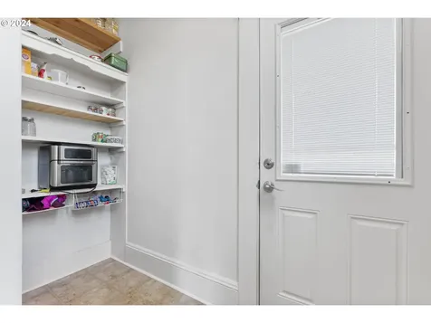6837/6839 N Macrum Avenue Portland OR 97203