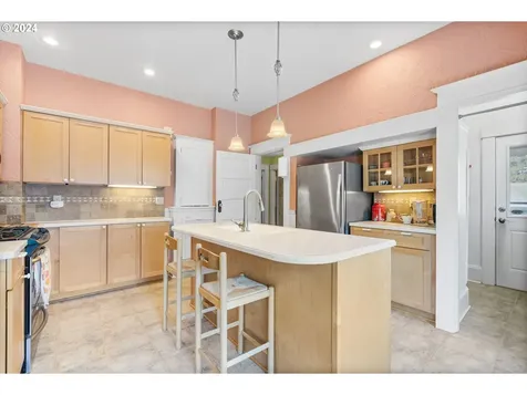 6837/6839 N Macrum Avenue Portland OR 97203