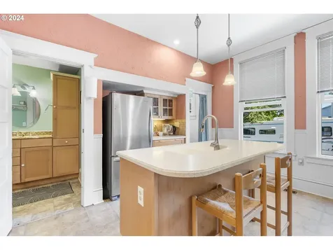 6837/6839 N Macrum Avenue Portland OR 97203