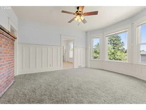 6837/6839 N Macrum Avenue Portland OR 97203