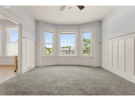 6837/6839 N Macrum Avenue Portland OR 97203