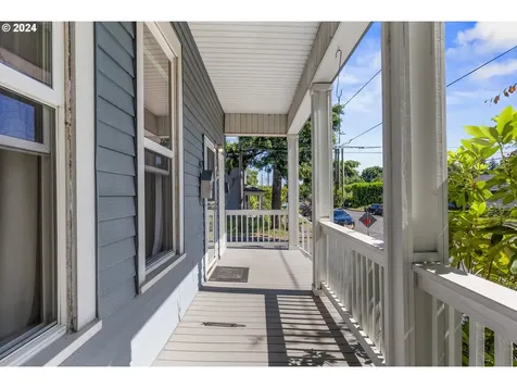 6837/6839 N Macrum Avenue Portland OR 97203