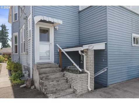 6837/6839 N Macrum Avenue Portland OR 97203