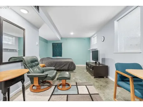 6837/6839 N Macrum Avenue Portland OR 97203