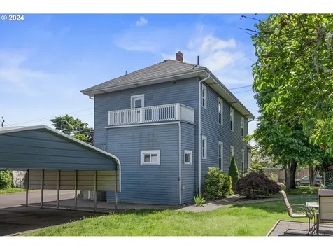 6837/6839 N Macrum Avenue Portland OR 97203