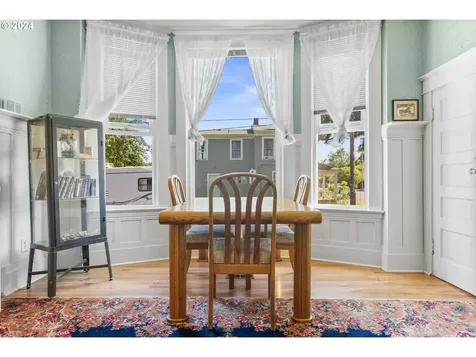 6837/6839 N Macrum Avenue Portland OR 97203
