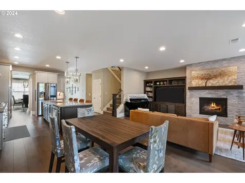 4247 Nw Ashbrook Drive Portland OR 97229