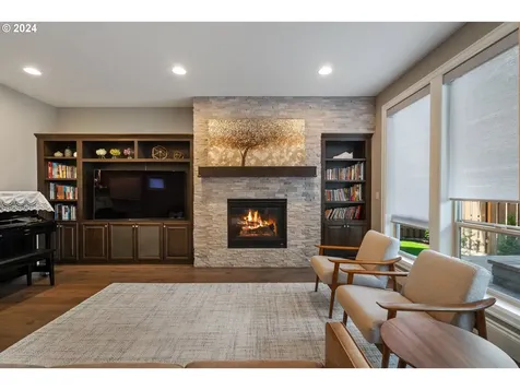 4247 Nw Ashbrook Drive Portland OR 97229