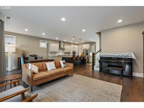 4247 Nw Ashbrook Drive Portland OR 97229