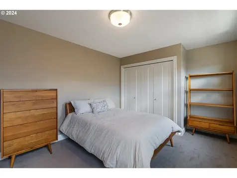 4247 Nw Ashbrook Drive Portland OR 97229