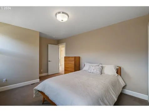 4247 Nw Ashbrook Drive Portland OR 97229