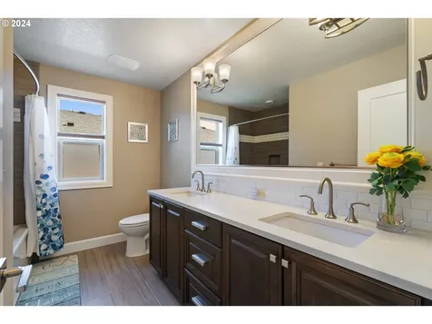 4247 Nw Ashbrook Drive Portland OR 97229