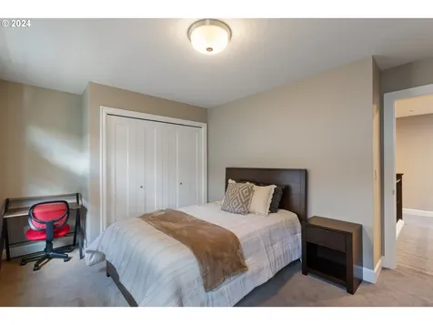 4247 Nw Ashbrook Drive Portland OR 97229