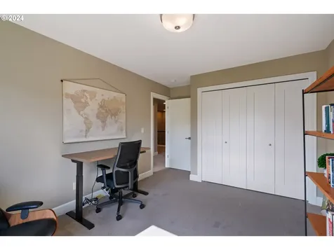 4247 Nw Ashbrook Drive Portland OR 97229