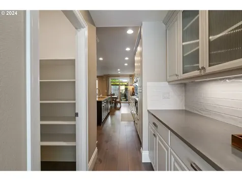 4247 Nw Ashbrook Drive Portland OR 97229