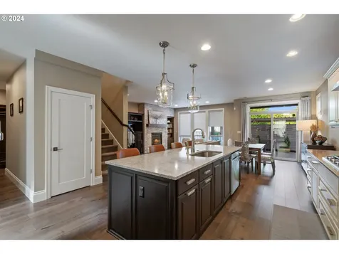 4247 Nw Ashbrook Drive Portland OR 97229