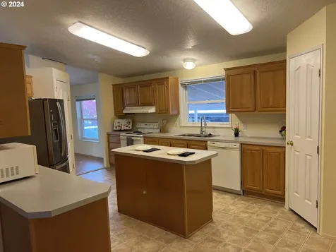 23077 SW Main Street Sherwood OR 97140