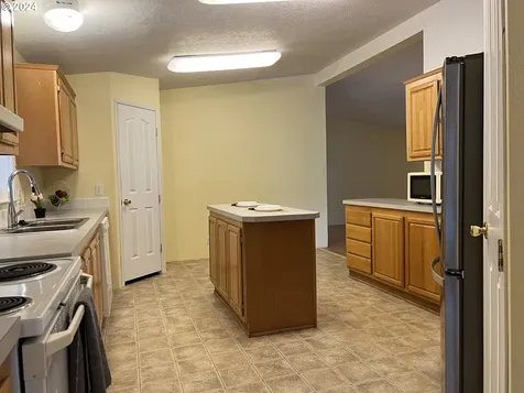 23077 SW Main Street Sherwood OR 97140
