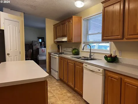 23077 SW Main Street Sherwood OR 97140