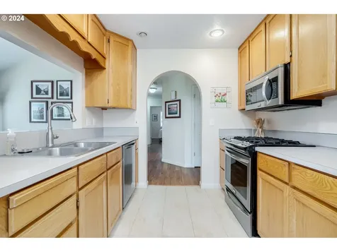 304 Julie Ann Drive Oregon City OR 97045