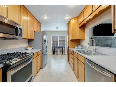 304 Julie Ann Drive Oregon City OR 97045