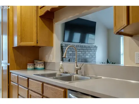 304 Julie Ann Drive Oregon City OR 97045