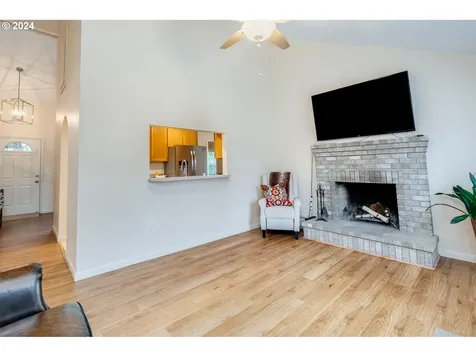 304 Julie Ann Drive Oregon City OR 97045