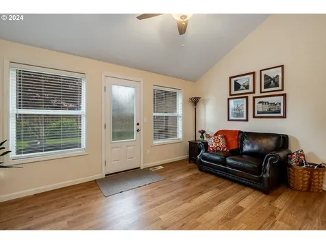 304 Julie Ann Drive Oregon City OR 97045