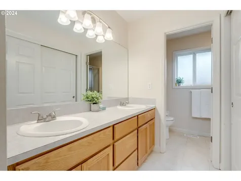 304 Julie Ann Drive Oregon City OR 97045