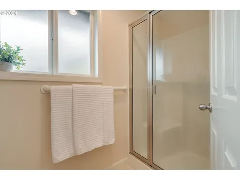 304 Julie Ann Drive Oregon City OR 97045