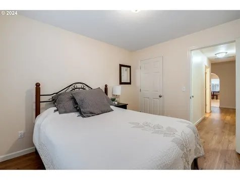 304 Julie Ann Drive Oregon City OR 97045