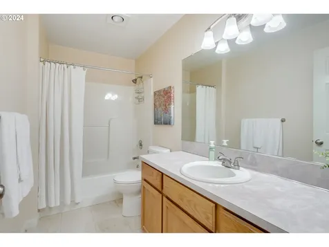 304 Julie Ann Drive Oregon City OR 97045
