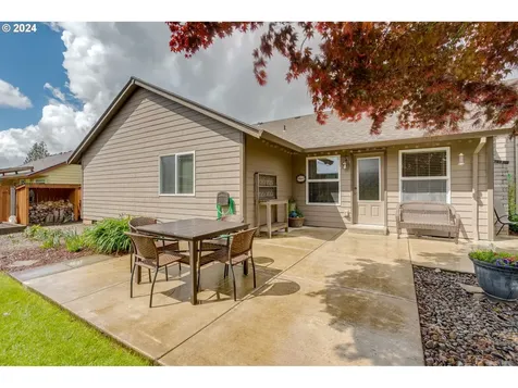 304 Julie Ann Drive Oregon City OR 97045